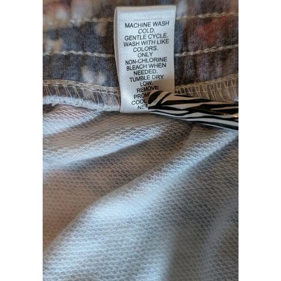 Live Well Lifestyle Pull On Shorts 26/28W 5.5" Inseam Tie Dyed High Rise - Picture 6 of 8